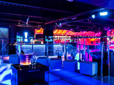 nightclub catwalk barcelona