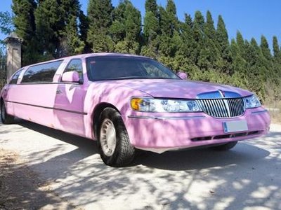 limusina ford rosa