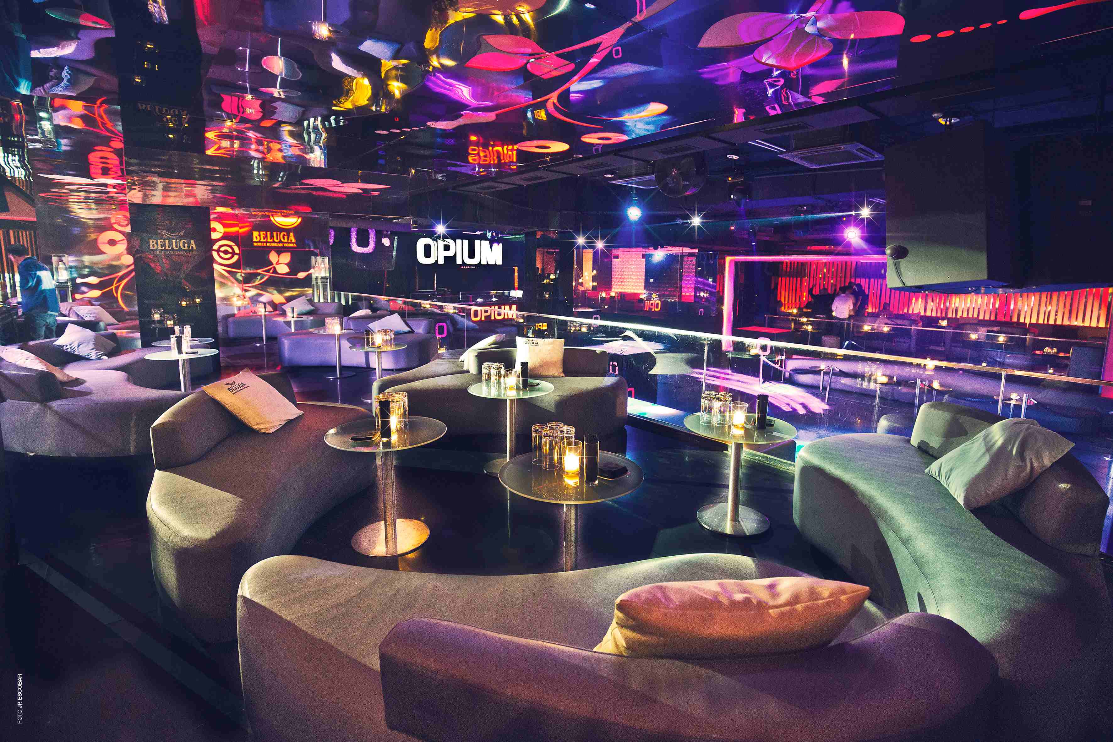 opium barcelone tables vip