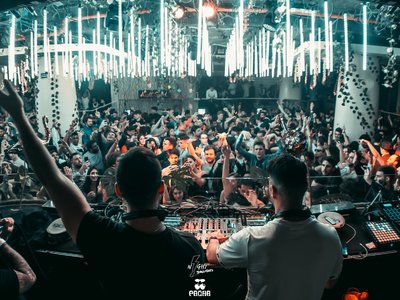 fiesta pacha barcelona