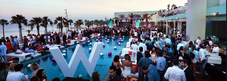 Wet Deck Vip table reservation